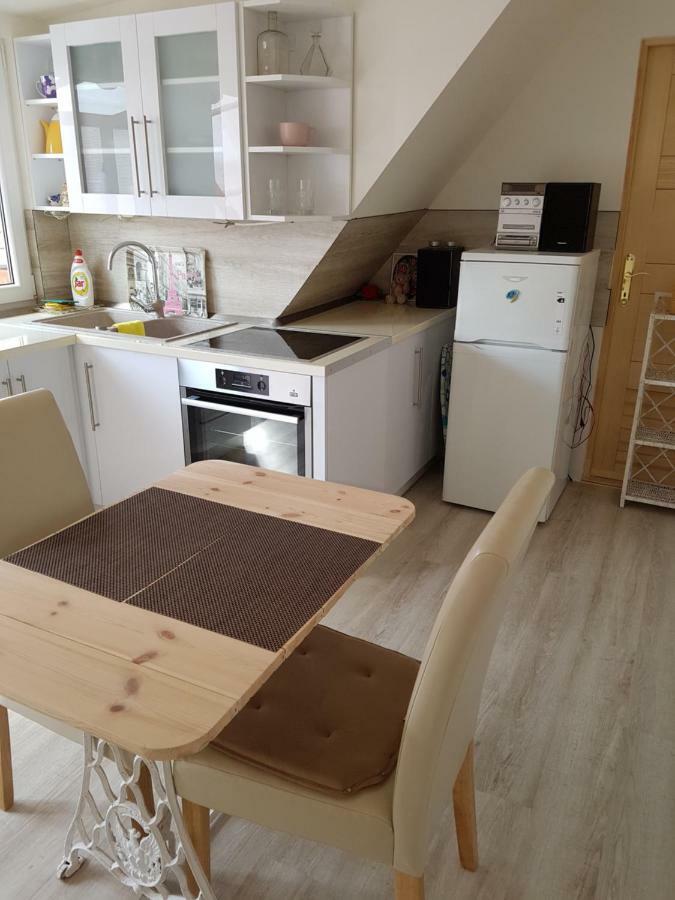 Csaladi Haz Lägenhet Budapest Exteriör bild